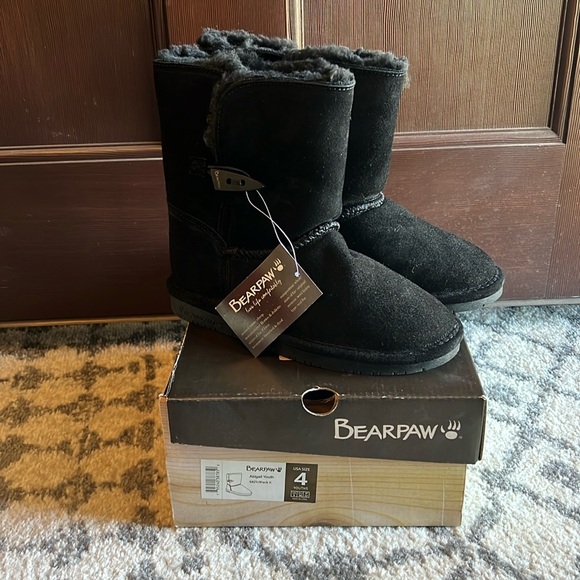 Youth Abigail BearPaw boots - Picture 1 of 6